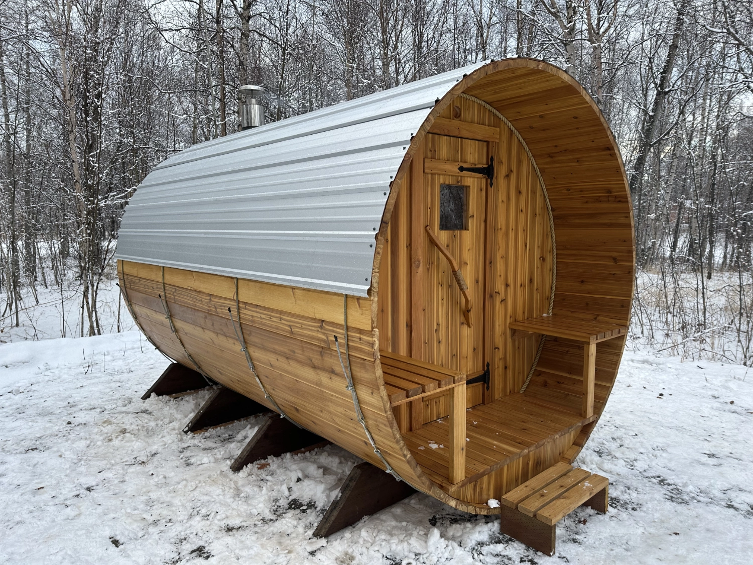Barrel Sauna In The Snow 1500x1125