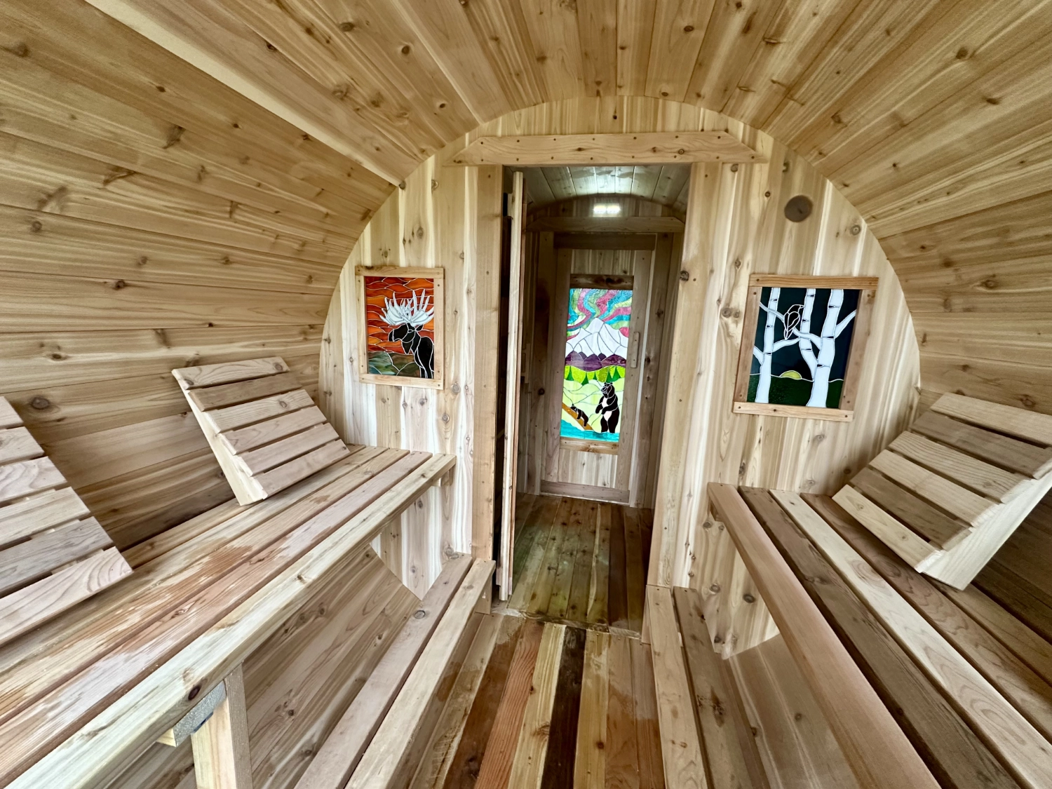 Staind Glass In A Sauna 1500×1125