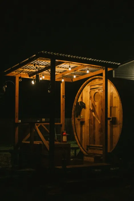 Mobile Sauna Under The Lights 1000x1500